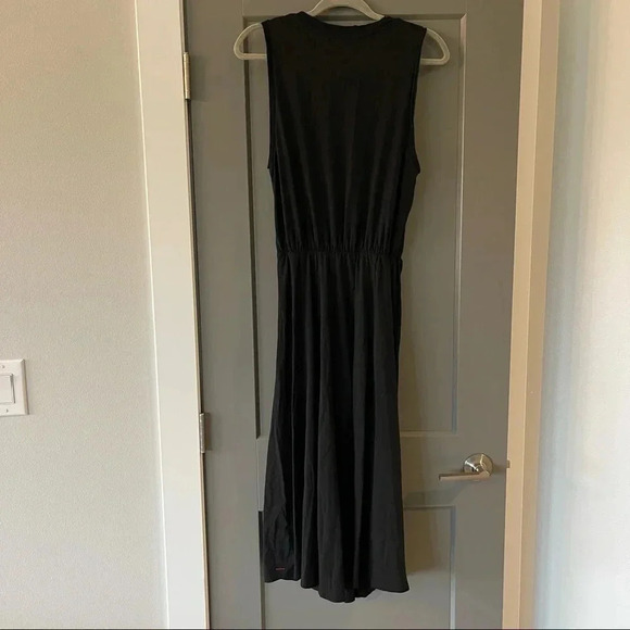 N: Philanthropy (apparel with purpose) black wrap dress size small - Picture 8 of 10